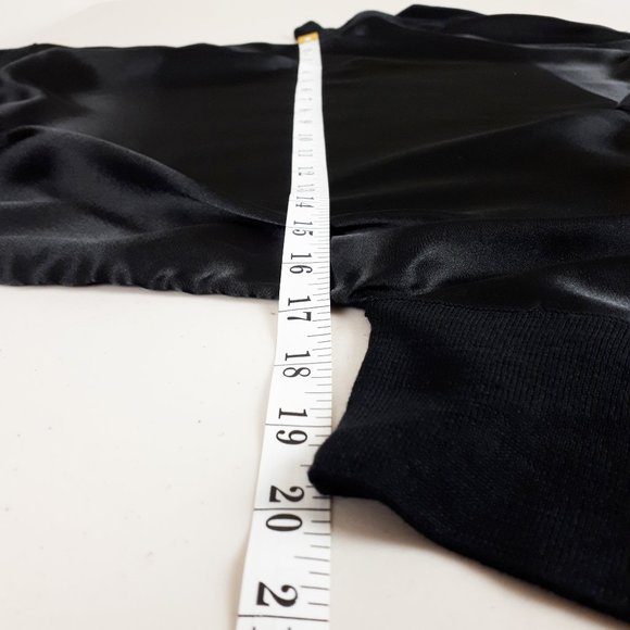 H&M Black Short Sleeve V-neck Contrast Satin Blouse - Picture 4 of 13